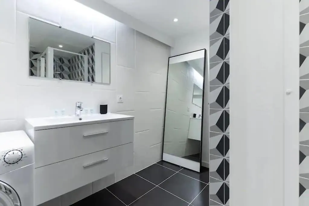 Passy/ranelagh Ii: Magnifique 4p-1br Apartment *